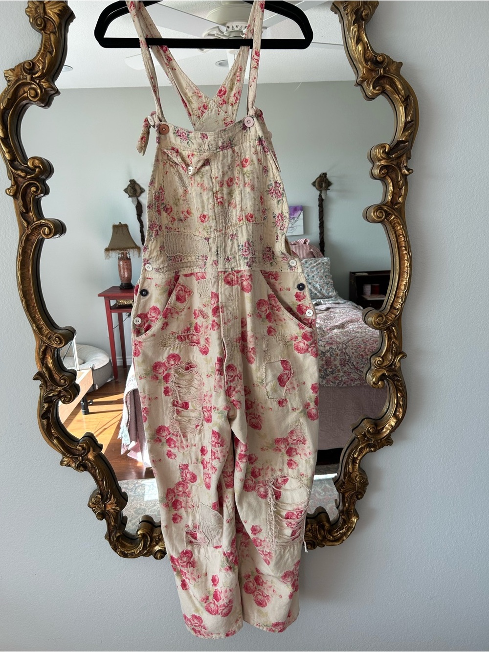 Magnolia Pearl Daphne Floral Overalls One Size - Picture 3 of 7